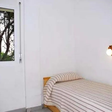 In Lescala With Terrace Apartamento