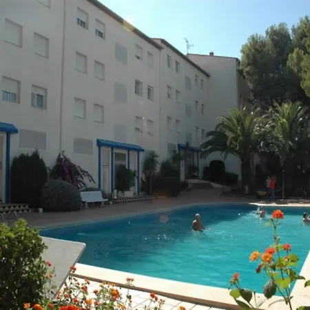 Appartement In Lescala With Terrace