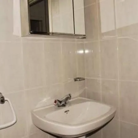 Magda Park 2d J2e Apartment