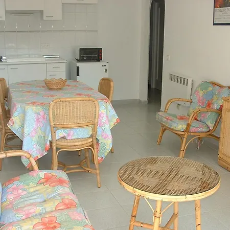 In Lescala With Terrace Apartment L'Escala